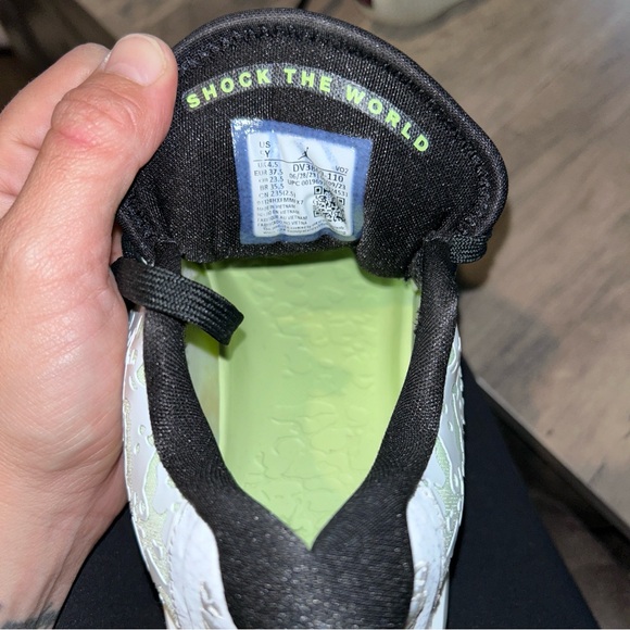 Zion Basketball Shoes. - Picture 5 of 5